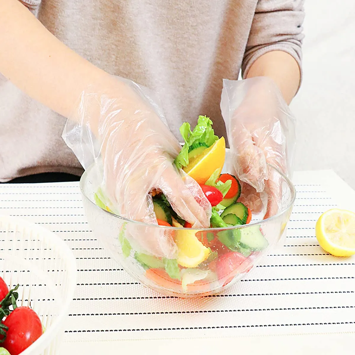 500PCS Thick Large Disposable PE Gloves, Multi Purpose Plastic Hand Gloves, Cleaning Disposable Glove for Kitchen and Garden