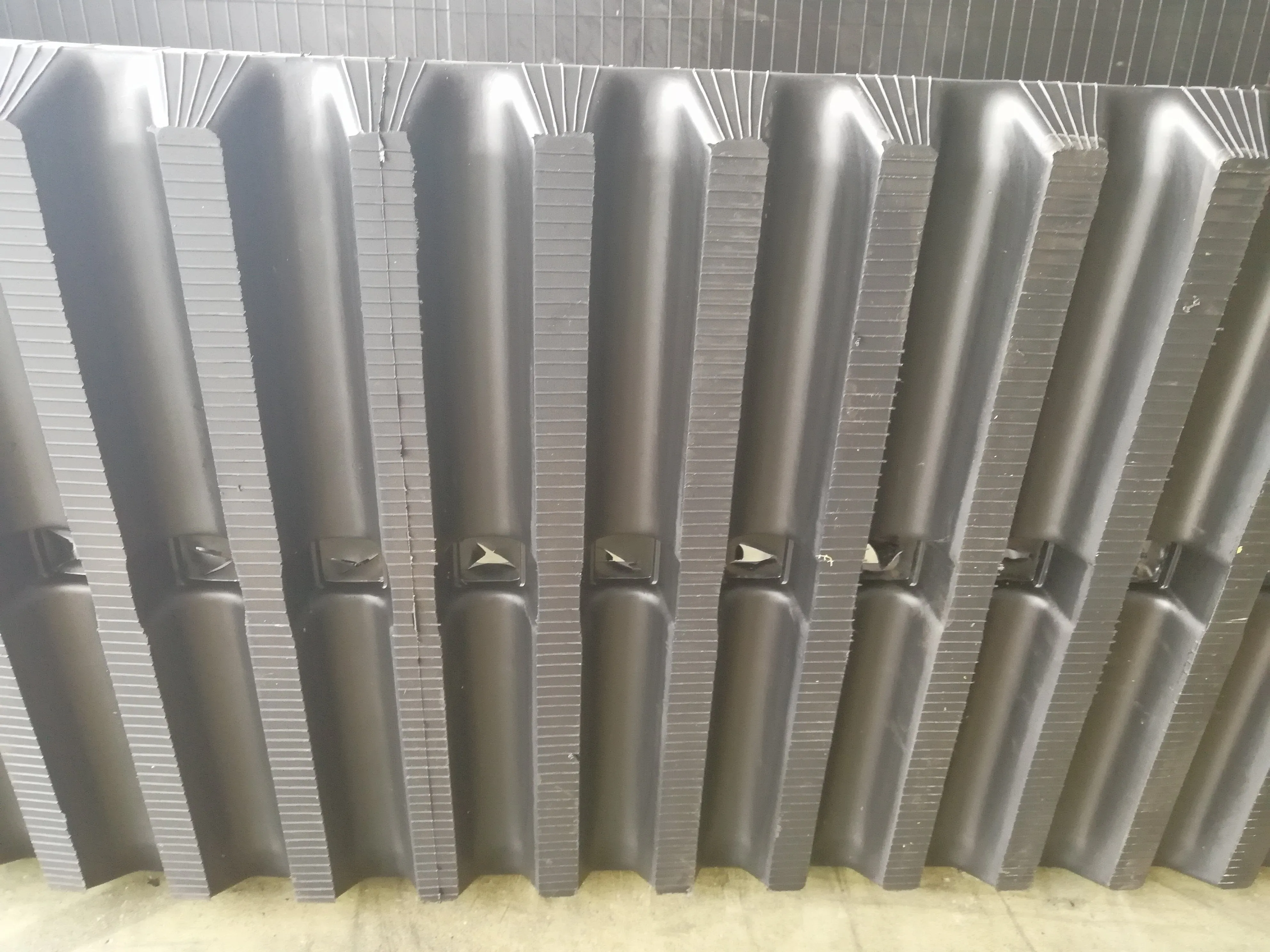 600x100x82 (600x82x100) Rubber Tracks, Conventional